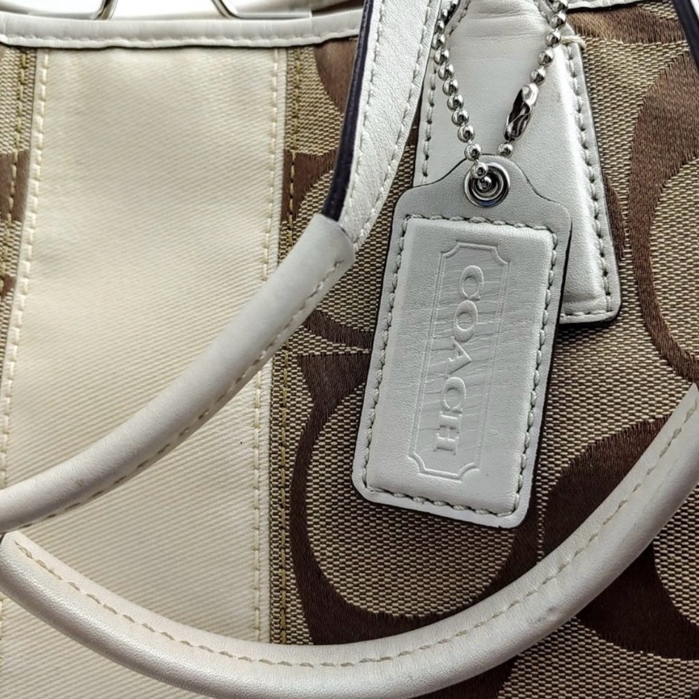 Coach Signature Canvas Kisslock Handbag – EUC - Picture 7 of 13